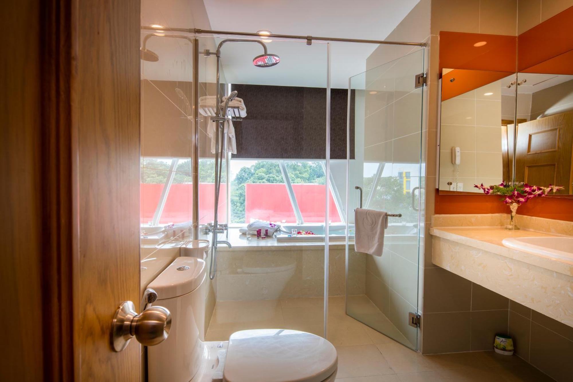 Ttc Hotel Deluxe Airport Ho Či Minovo Město Exteriér fotografie