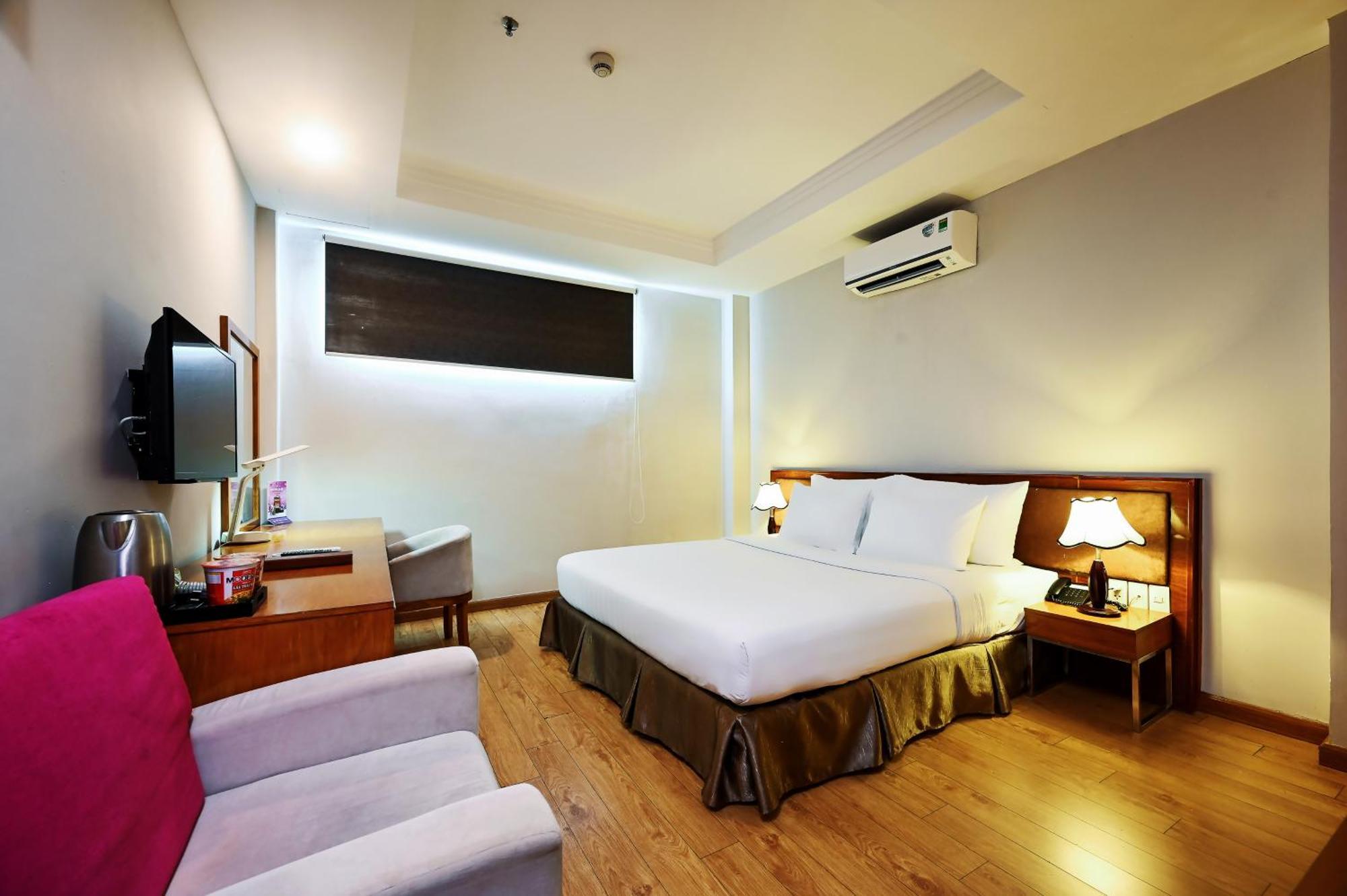 Ttc Hotel Deluxe Airport Ho Či Minovo Město Exteriér fotografie