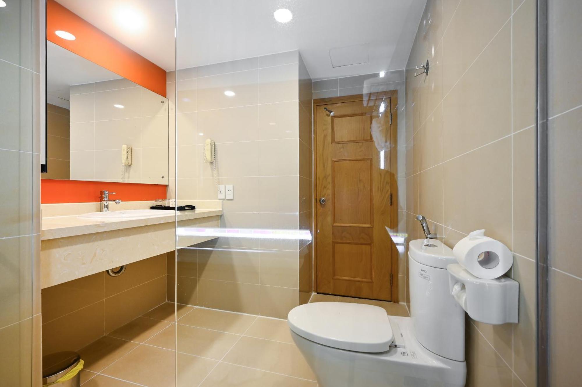 Ttc Hotel Deluxe Airport Ho Či Minovo Město Exteriér fotografie