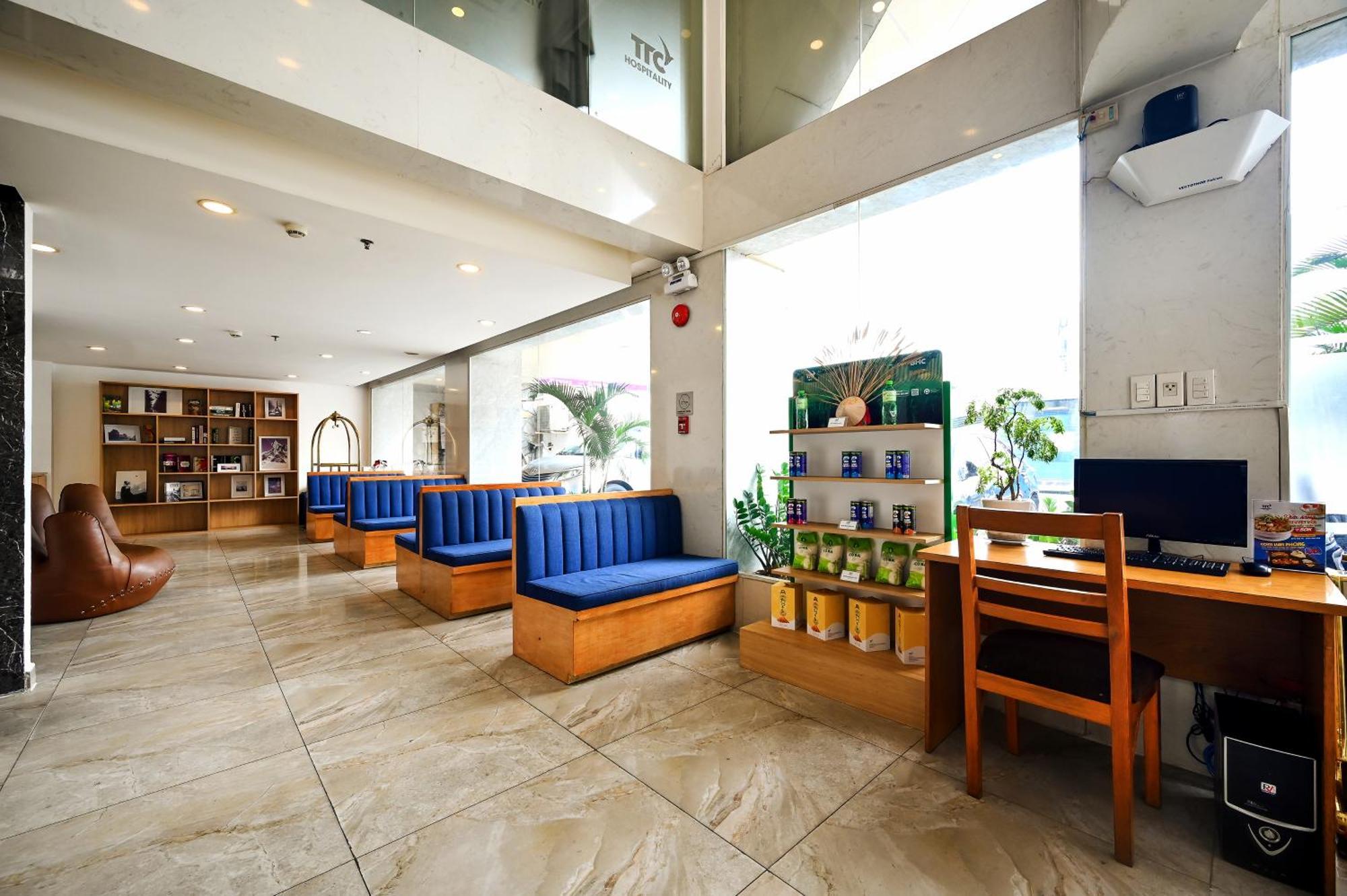 Ttc Hotel Deluxe Airport Ho Či Minovo Město Exteriér fotografie