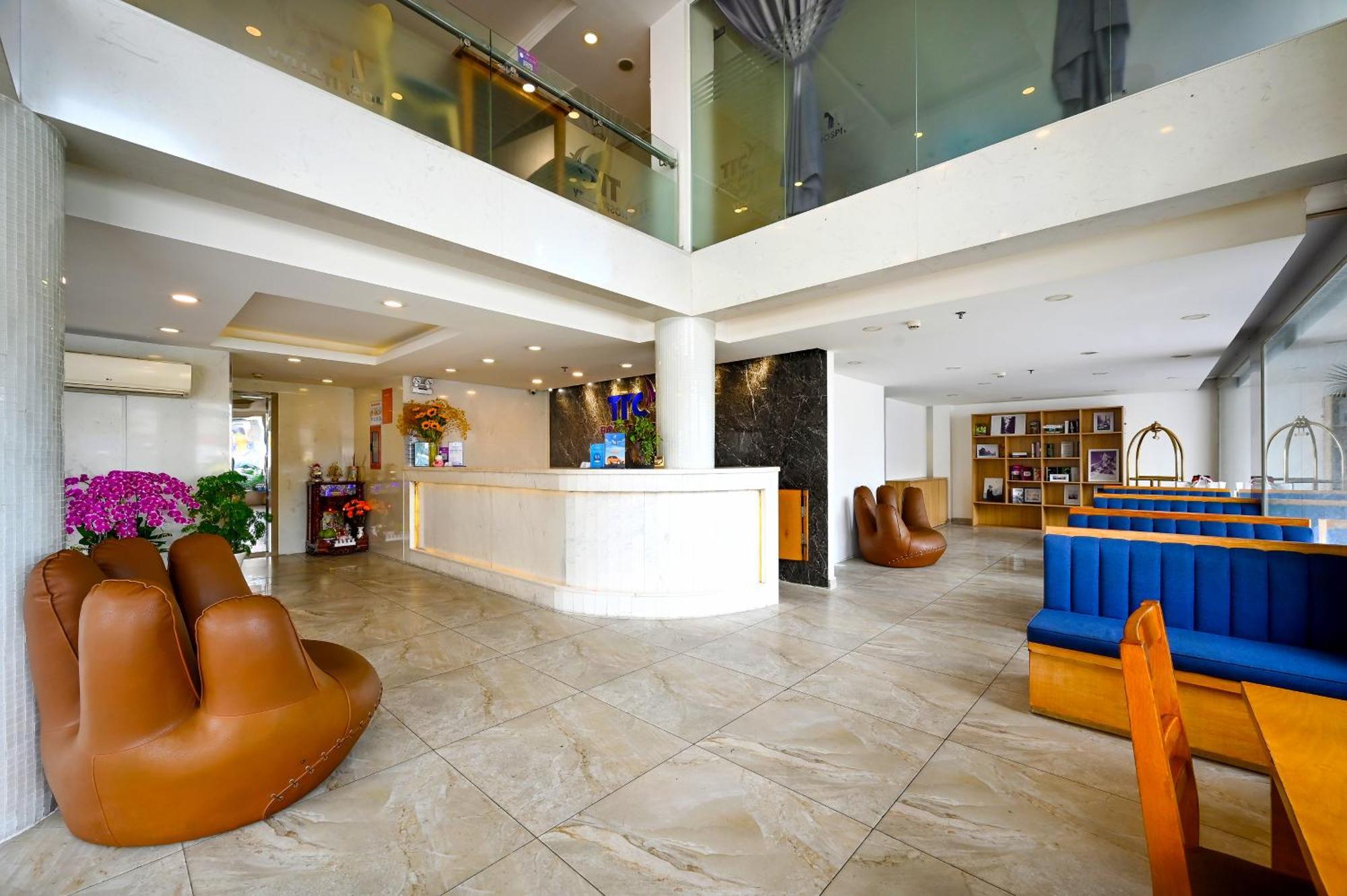 Ttc Hotel Deluxe Airport Ho Či Minovo Město Exteriér fotografie