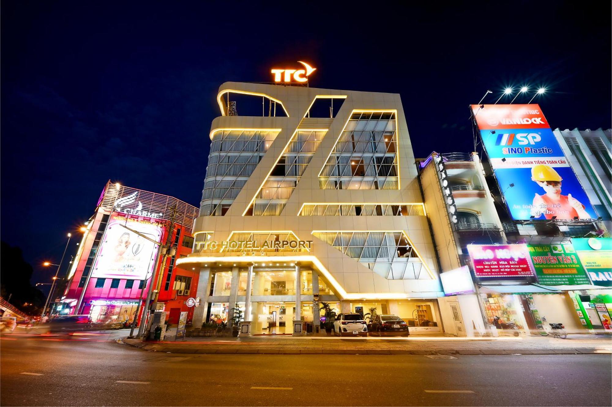 Ttc Hotel Deluxe Airport Ho Či Minovo Město Exteriér fotografie