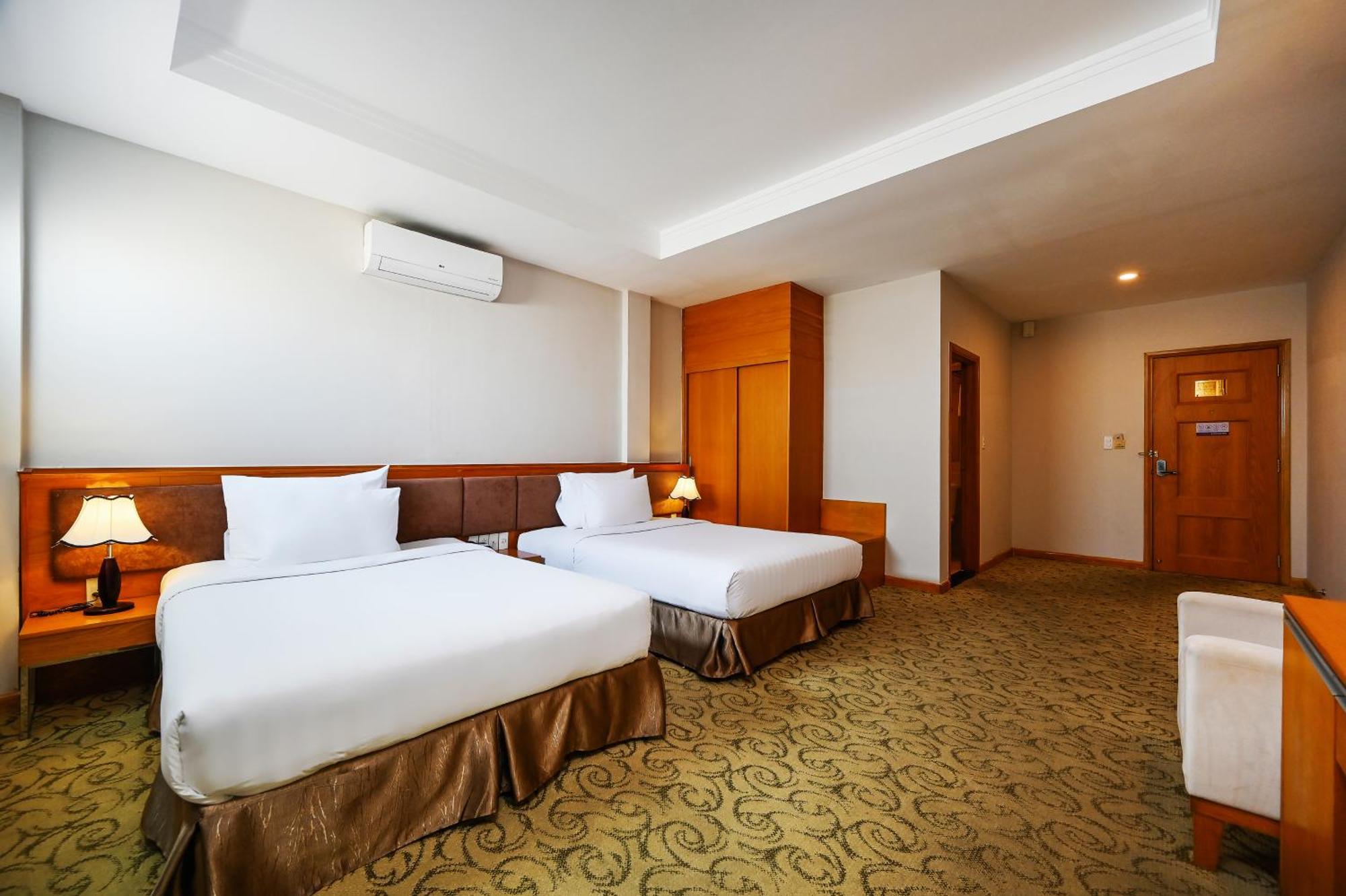 Ttc Hotel Deluxe Airport Ho Či Minovo Město Exteriér fotografie